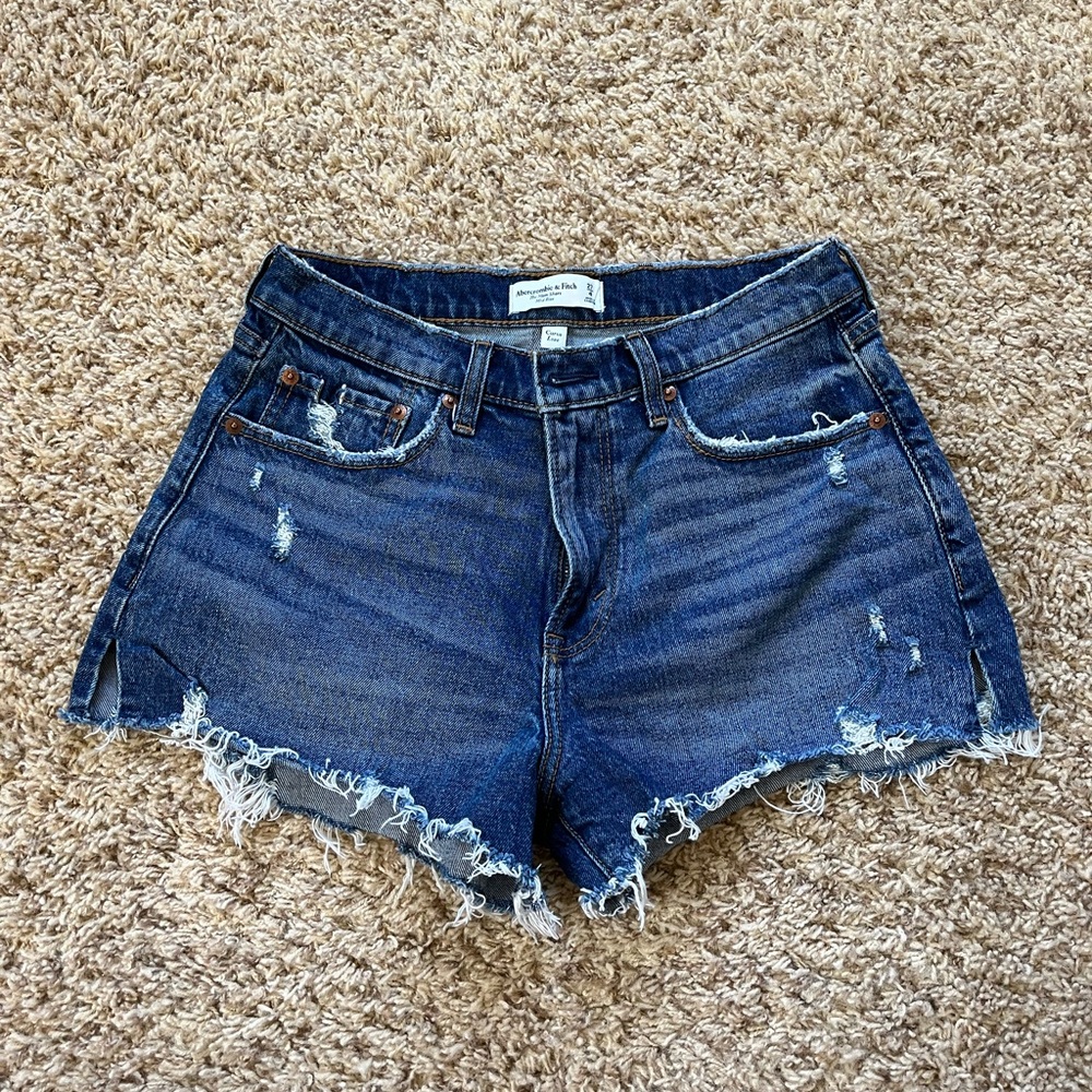 Abercrombie & Fitch Curve Love High Rise Mom Short